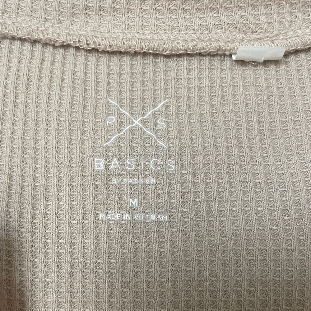 PacSun Ribbed Long Sleeve V‑Neck Crop Top - Picture 2 of 3